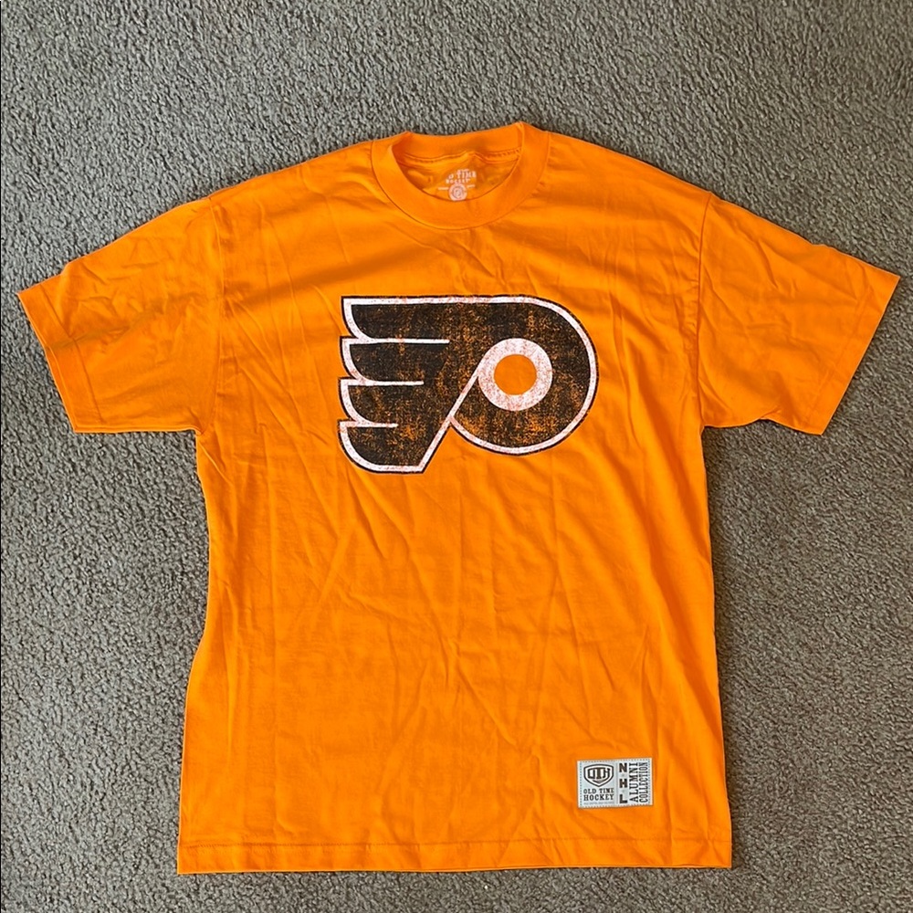 NWOT Dave Schultz Tee Philadelphia Flyers